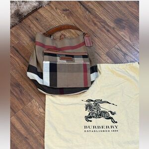 Burberry
Ashby Bag House Check Canvas Medium